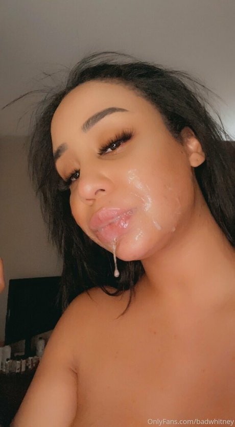 badwhitney OnlyFans nackte Brüste