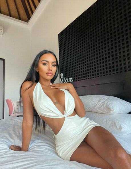 sexy petite asian girl OnlyFans-Fotos