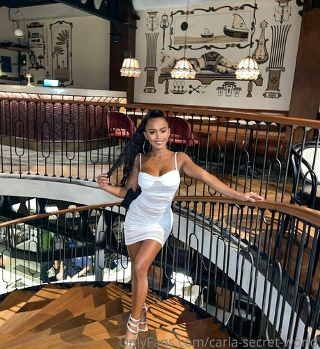 sexy petite asian girl OnlyFans-Archiv