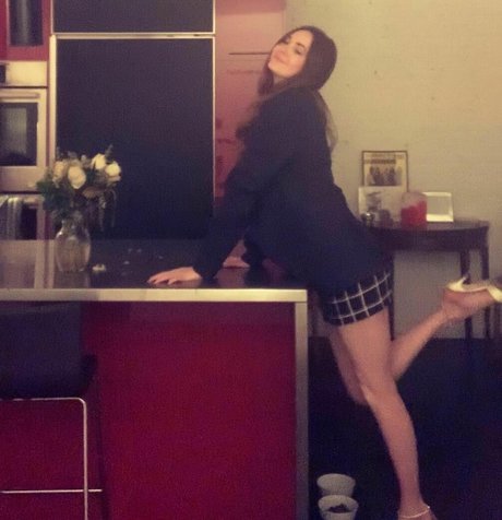 Karen Gillan Nacktbilder-Leaks von OnlyFans