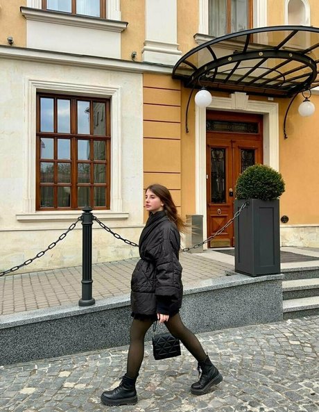 stormibee OnlyFans XXX