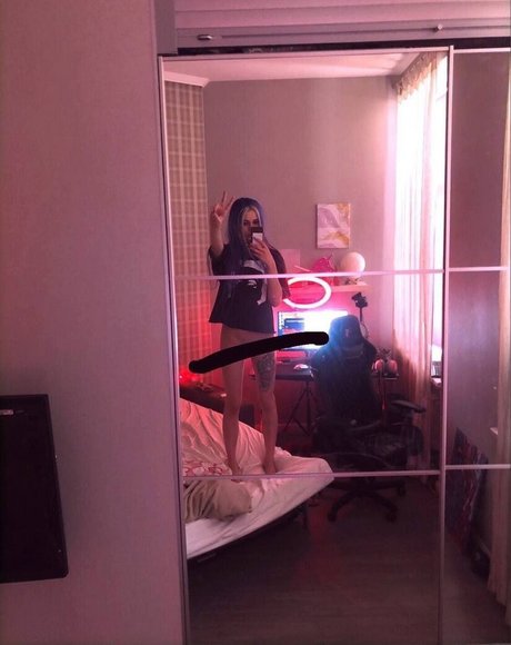 Morana Battory OnlyFans Model Fotos