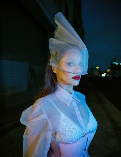 Shay Mitchell Nacktpornos auf OnlyFans