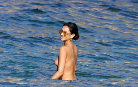 Shay Mitchell Profilbild