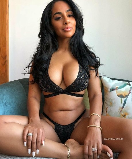 Ayisha Diaz OnlyFans NSFW