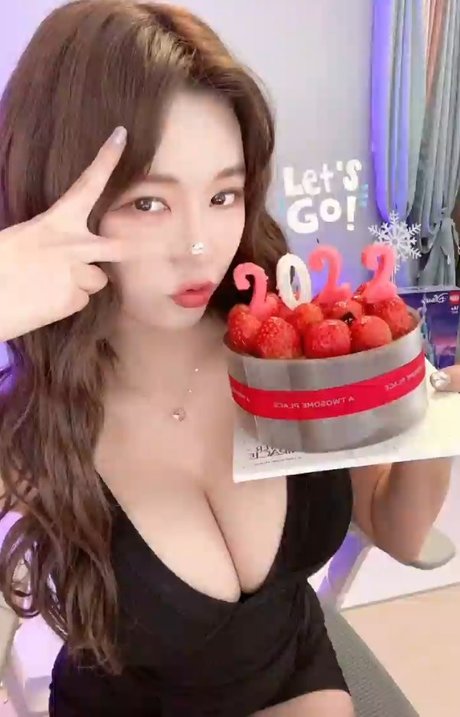 Berry XXX Leak OnlyFans