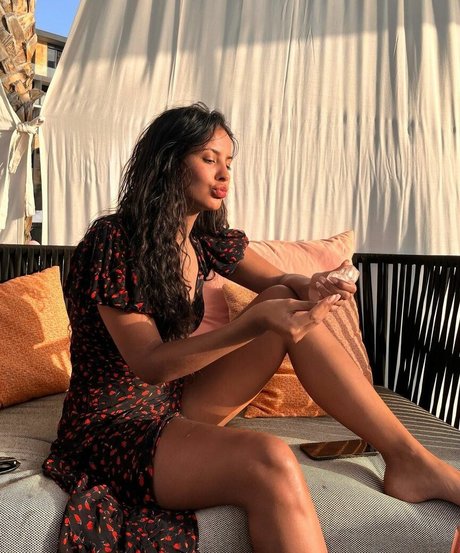 Maya Jama Nacktbilder von OnlyFans