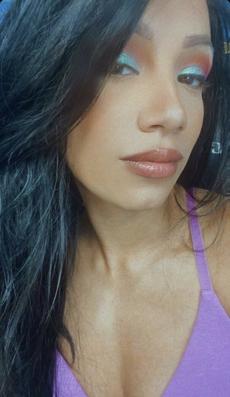 Sasha Banks OnlyFans Bilder