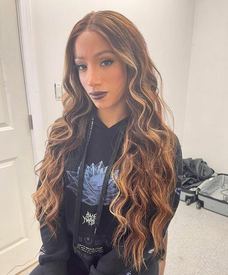 Sasha Banks Heiße OnlyFans Inhalte