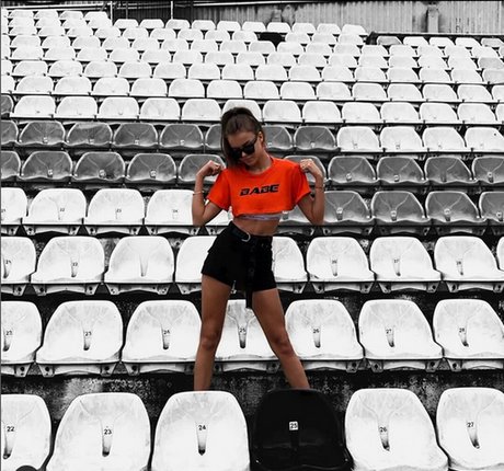 asiatisches fitnessstudio nur fans nackt Premium