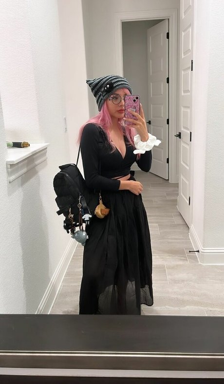 Noodlenom Neue geleakte OnlyFans-Inhalte