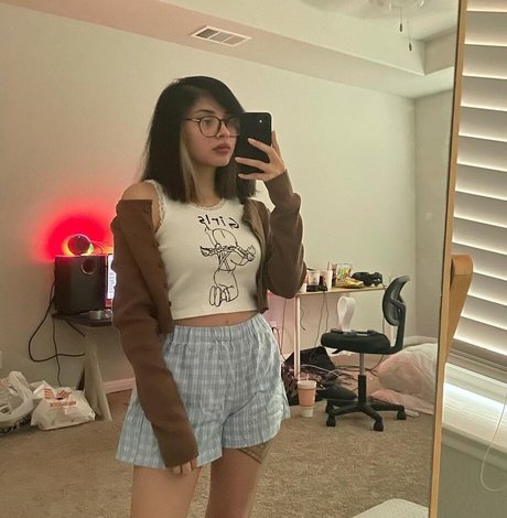 Noodlenom OnlyFans Fotos