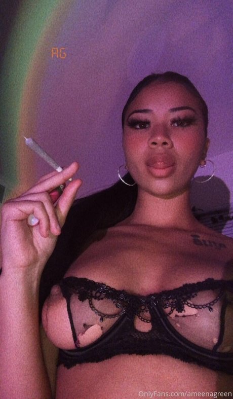 ameenagreen Oben ohne OnlyFans