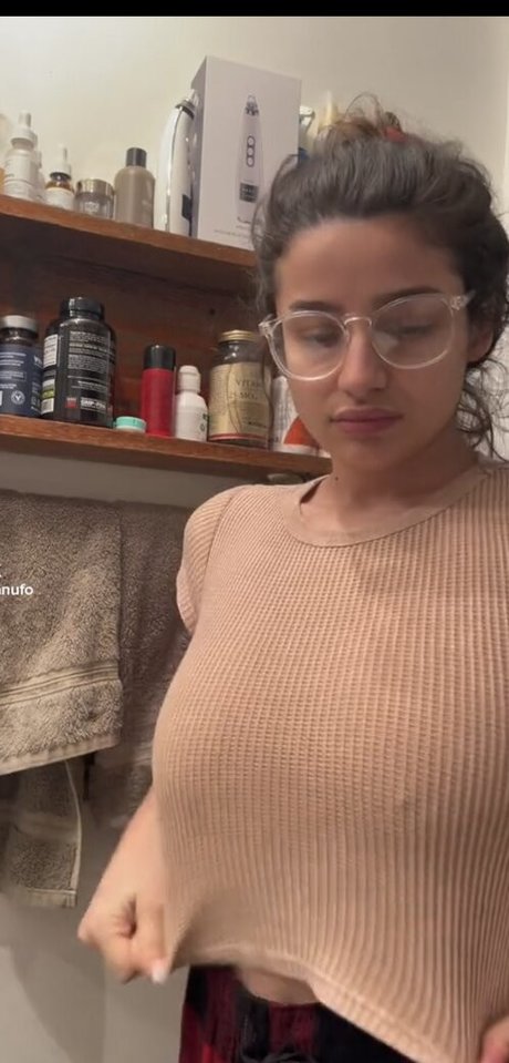 mnufo OnlyFans Strip