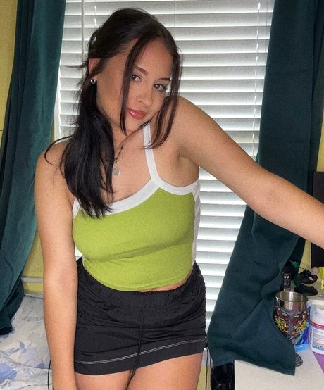 Stef Solari NurlyFans-Brüste