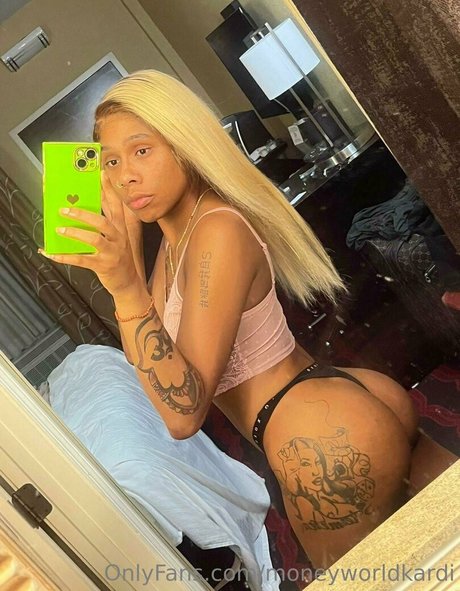 moneyworldkardi Nacktbilder von OnlyFans geleakt