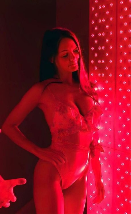 Brittney Atwood OnlyFans Striptease