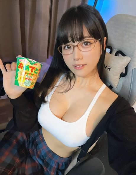 Umi Shinonome OnlyFans Gratis-Inhalte