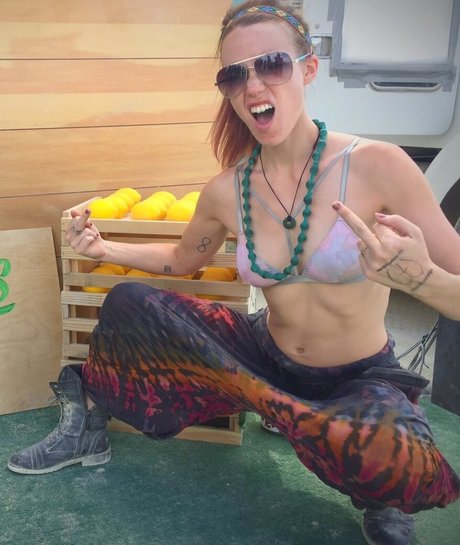 Marisha Ray 