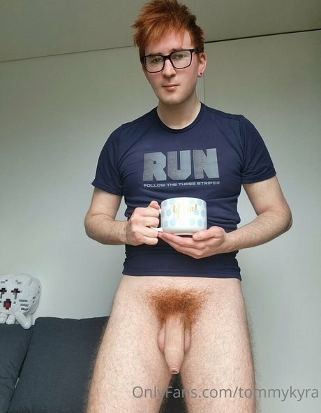 tommykyra OnlyFans-Fotos