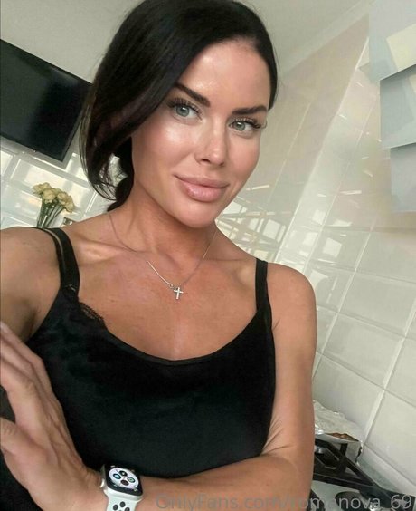 romanova 69 OnlyFans Pornografie