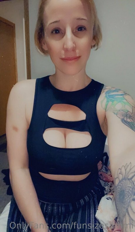 funsizesammi OnlyFans Model Bilder