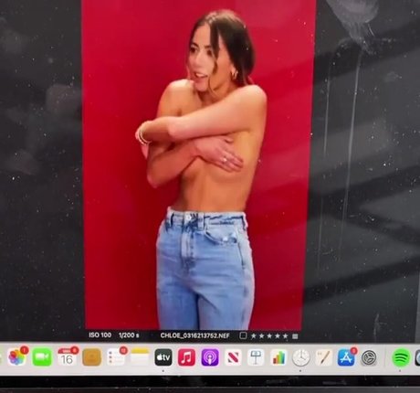 Chloe Bennet Leaks von OnlyFans