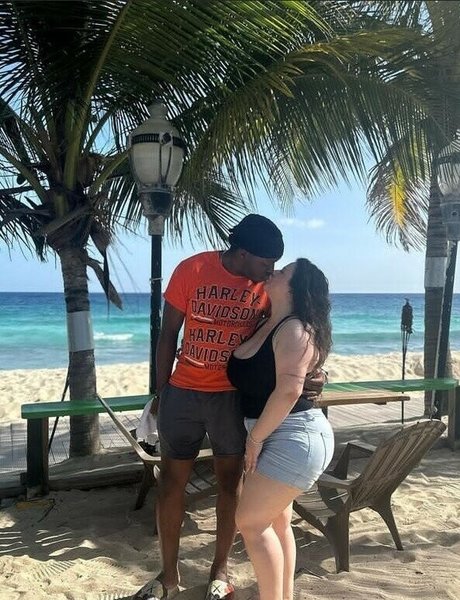 Huda Style Nacktbilder von OnlyFans