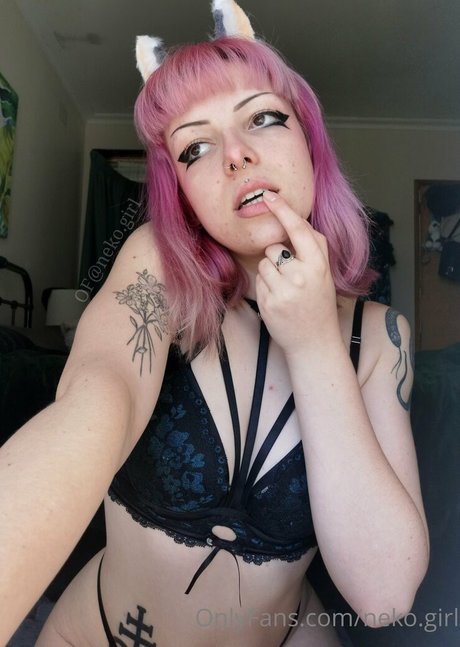 nymphyneko OnlyFans X