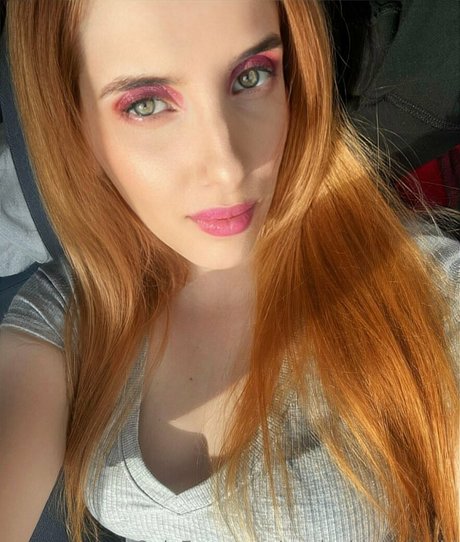 anniechloesworld Oben ohne OnlyFans