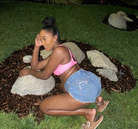 waveysolezz OnlyFans-Inhalte