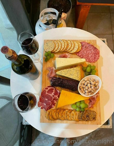 alicebynight OnlyFans Gratis Porn