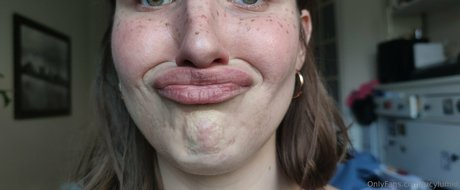 lucylumid OnlyFans explizite Inhalte