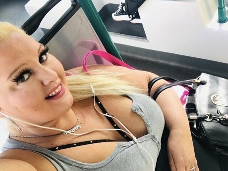 blowjob sperma nur fans kostenlos nackt Hinter-den-Kulissen