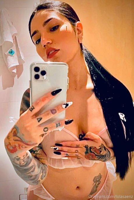 lolisaenz OnlyFans Model Bilder