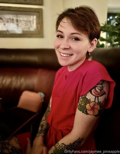 jaymee pineapple OnlyFans Fotos