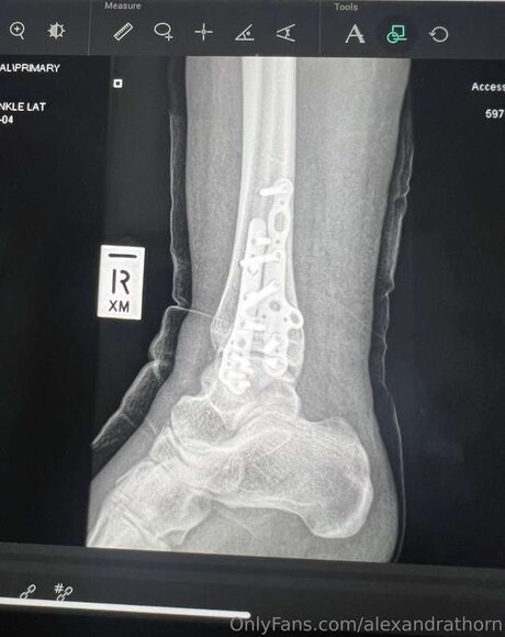 alexandrathorn OnlyFans explizite Inhalte