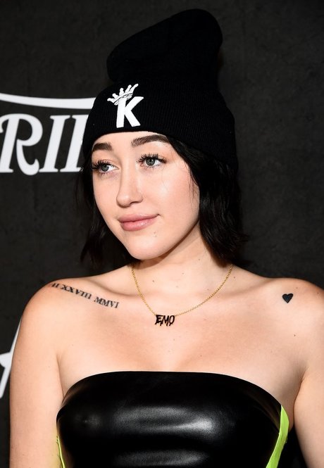 Noah Cyrus Oben ohne OnlyFans