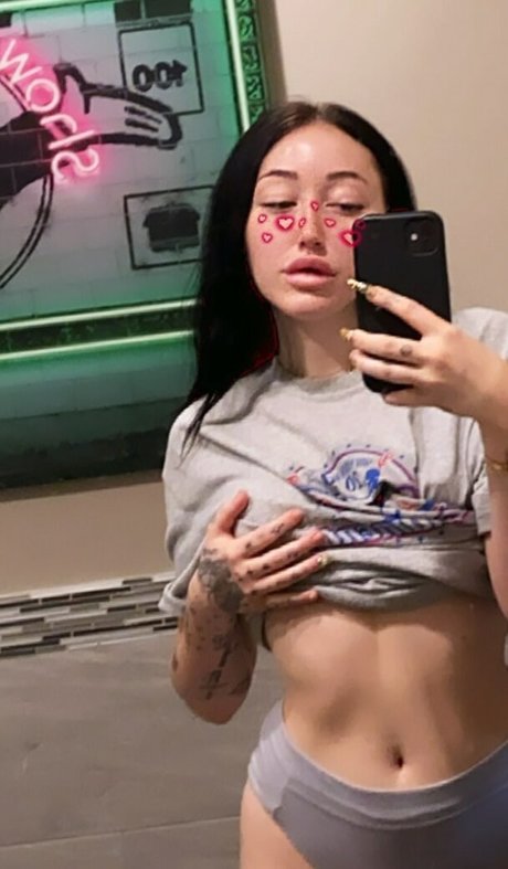 Noah Cyrus XXX OnlyFans