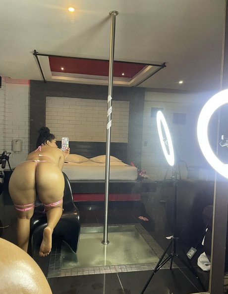 Karen Cano OnlyFans schlank