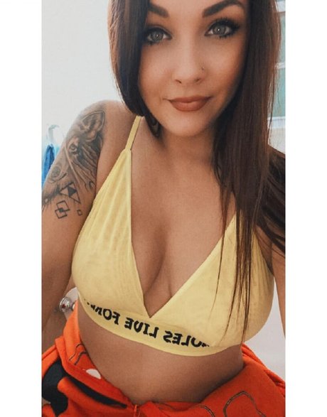 Victoria Rhyne OnlyFans Nacktbilder