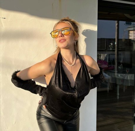 AlaiaJeanneau Leaks von OnlyFans