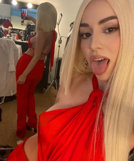 Ava Max OnlyFans Nacktbilder