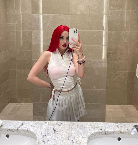 Ava Max Nacktbilder von OnlyFans geleakt