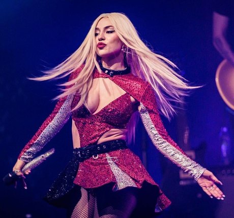 Ava Max OnlyFans geleakt