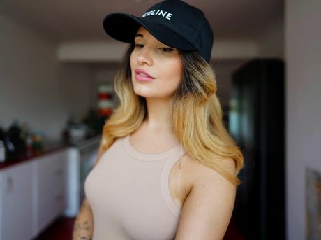 Cadaea OnlyFans NSFW