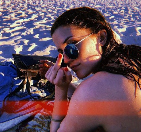 Chloe Maddren Model OnlyFans Foto