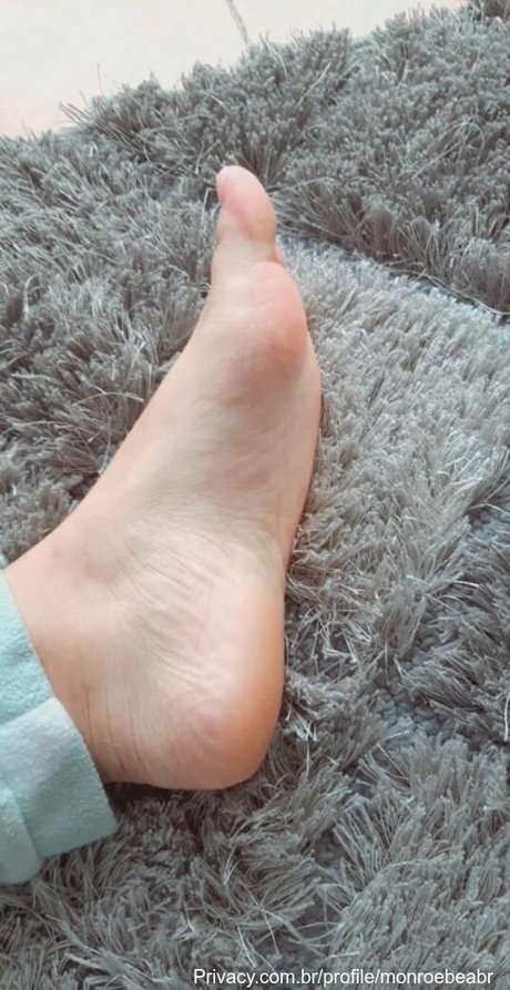 MonroeBeaBr Nackt auf OnlyFans Leaks