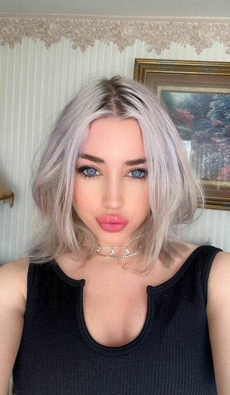 Hailsbee Nackt auf OnlyFans