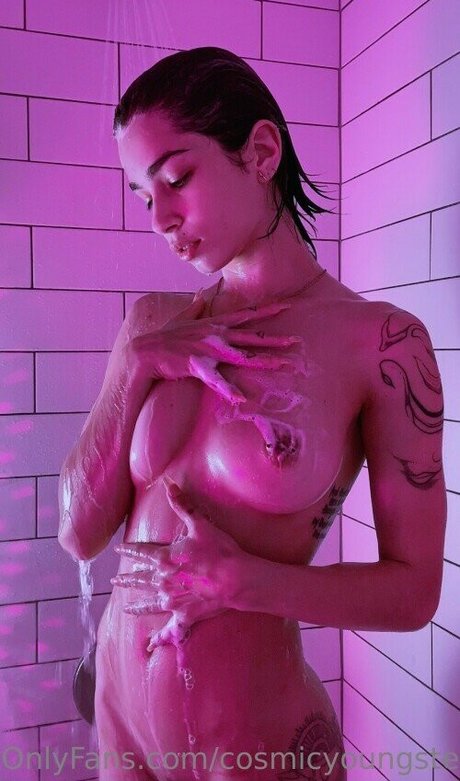 Cosmicyoungster Leak von OnlyFans-Inhalten